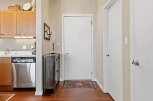 1522 N Prospect Ave, Milwaukee, WI 53202 - Photo 3