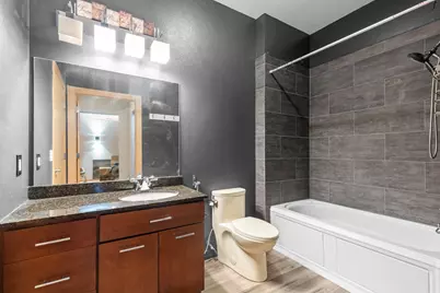 601 E Ogden Ave #405, Milwaukee, WI 53202 - Photo 11