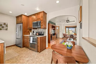 4404 S 63rd St, Greenfield, WI 53220 - Photo 7