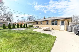 4404 S 63rd St, Greenfield, WI 53220 - Photo 25