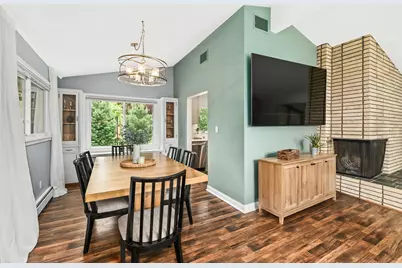 N63W15819  Claremore Cir, Menomonee Falls, WI 53051 - Photo 9