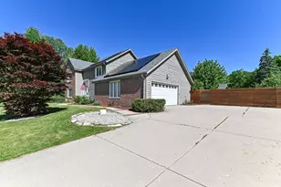 3418 Ridgeline Dr, Waukesha, WI 53188 - Photo 3