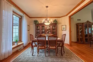 N22W26746 Shooting Star Rd, Pewaukee, WI 53072 - Photo 9