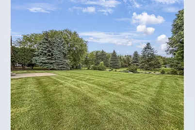 N22W26746  Shooting Star Rd, Pewaukee, WI 53072 - Photo 35