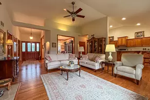 N22W26746 Shooting Star Rd, Pewaukee, WI 53072 - Photo 11