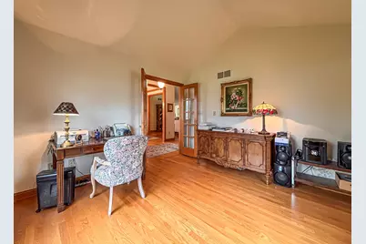 N22W26746  Shooting Star Rd, Pewaukee, WI 53072 - Photo 7