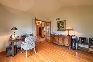 N22W26746 Shooting Star Rd, Pewaukee, WI 53072 - Photo 7