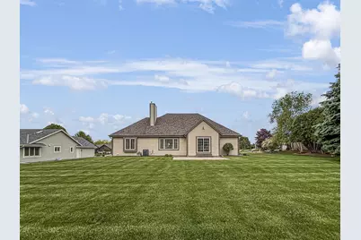 N22W26746  Shooting Star Rd, Pewaukee, WI 53072 - Photo 37