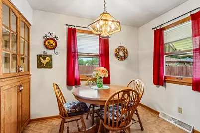4369 S Nicholson Ave, Saint Francis, WI 53235 - Photo 9
