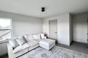 S54W25487 Pebble Brk Ct, Waukesha, WI 53189 - Photo 27