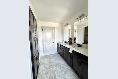 S54 W25487  Pebble Brook Ct, Waukesha, WI 53189 - Photo 13