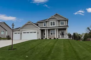 S54W25487 Pebble Brk Ct, Waukesha, WI 53189 - Photo 1