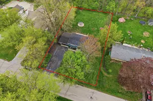 1015 W Devonshire Rd, Delafield, WI 53018 - Photo 45
