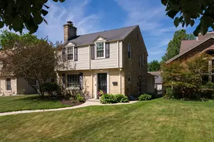 2131 N 91st St, Wauwatosa, WI 53226 - Photo 5