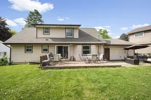 1666 Dellwood Ct, Grafton, WI 53024 - Photo 23