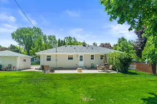 110 Highland Dr, Grafton, WI 53024 - Photo 29