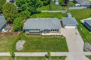 110 Highland Dr, Grafton, WI 53024 - Photo 39