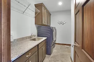 1534 Fay Ln, Oconomowoc, WI 53066 - Photo 27