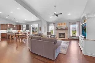 1534 Fay Ln, Oconomowoc, WI 53066 - Photo 5