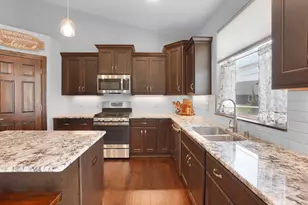 1534 Fay Ln, Oconomowoc, WI 53066 - Photo 13