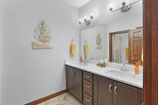 1534 Fay Ln, Oconomowoc, WI 53066 - Photo 23