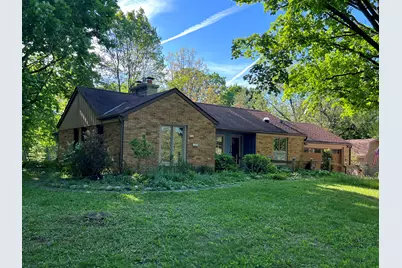 W276N1875  Spring Creek Dr, Pewaukee, WI 53072 - Photo 29