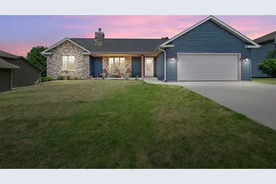 230  Thurow Dr, Oconomowoc, WI 53066 - Photo 1