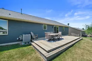 230 Thurow Dr, Oconomowoc, WI 53066 - Photo 23
