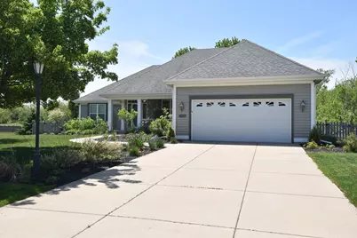 3326  Emmertsen Rd, Racine, WI 53406 - Photo 3