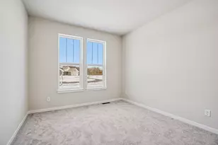 9628 S Sophia Ct, Franklin, WI 53132 - Photo 25