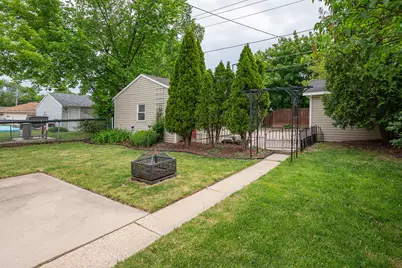 3600 N 100th St, Milwaukee, WI 53222 - Photo 27