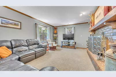 87  Eastbrook Ln, Fond du Lac, WI 54935 - Photo 7