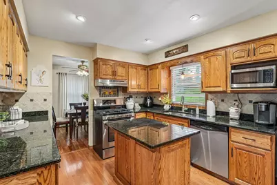 1009  Canterbury Ln, Waukesha, WI 53188 - Photo 13