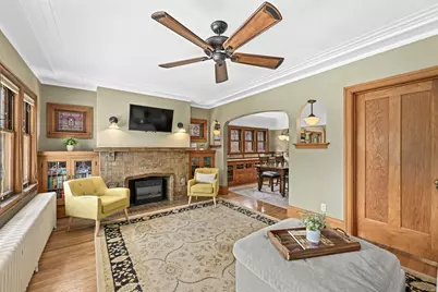 2439  Lefeber Ave, Wauwatosa, WI 53213 - Photo 5