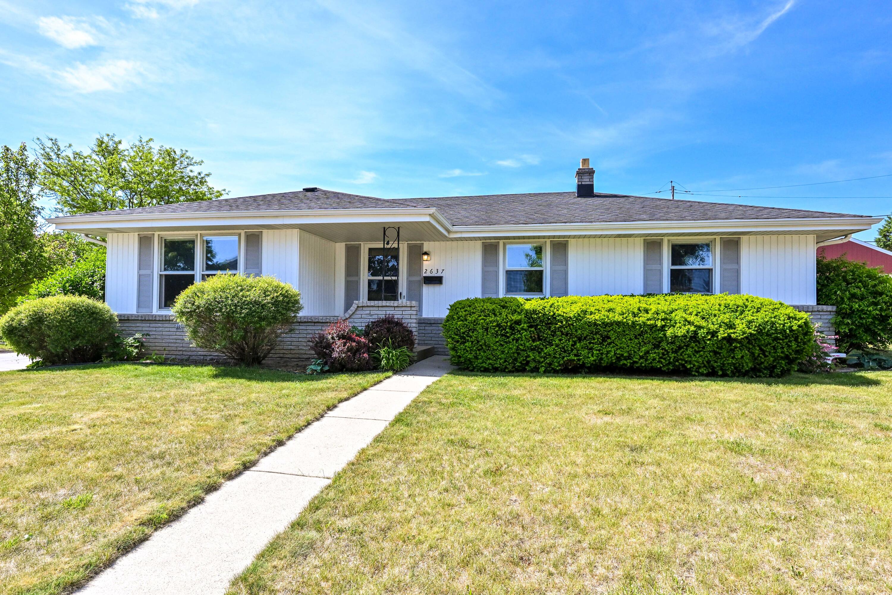 2637 E Henry Ave, Cudahy, WI 53110 - MLS 1964226 - Coldwell Banker