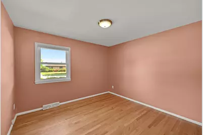 2637 E Henry Ave, Cudahy, WI 53110 - Photo 21