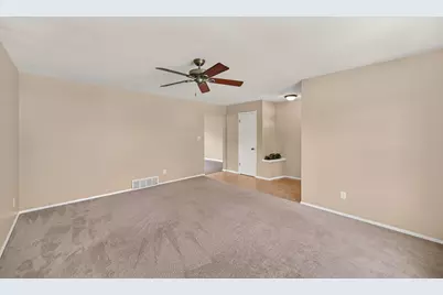 2637 E Henry Ave, Cudahy, WI 53110 - Photo 7
