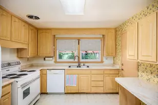 2710 S 17th St, Sheboygan, WI 53081 - Photo 9