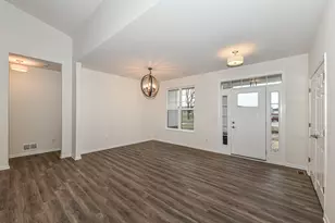 422 Clairmont Ct, Williams Bay, WI 53191 - Photo 3