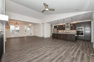422 Clairmont Ct, Williams Bay, WI 53191 - Photo 15