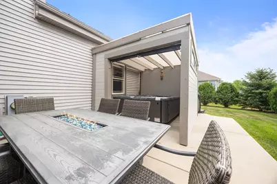 1480  Prairie Creek Blvd, Oconomowoc, WI 53066 - Photo 17