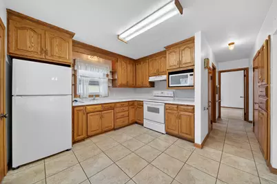 2015  Van Buren St, New Holstein, WI 53061 - Photo 3