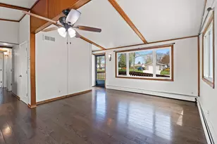 1610 Holly Dr, Manitowoc, WI 54220 - Photo 9