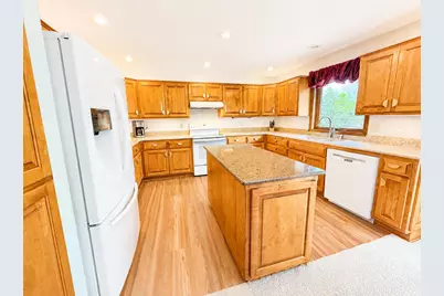 N53W27843  Hanover Hill Rd, Sussex, WI 53089 - Photo 9