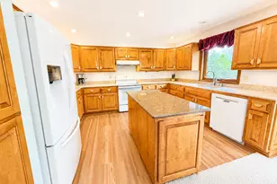 N53W27843 Hanover Hill Rd, Sussex, WI 53089 - Photo 9