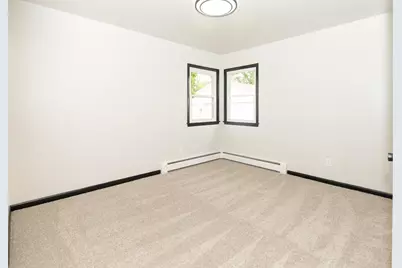 2261  Robinson Dr, Beloit, WI 53511 - Photo 17