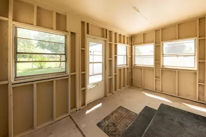 2261  Robinson Dr, Beloit, WI 53511 - Photo 31