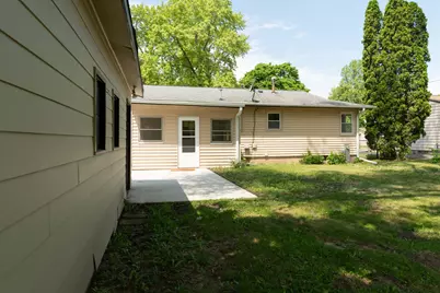 2261  Robinson Dr, Beloit, WI 53511 - Photo 37