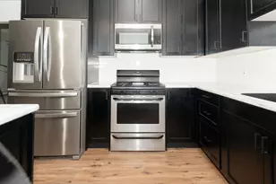 2261 Robinson Dr, Beloit, WI 53511 - Photo 9