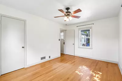 825  Illinois St, Racine, WI 53405 - Photo 15